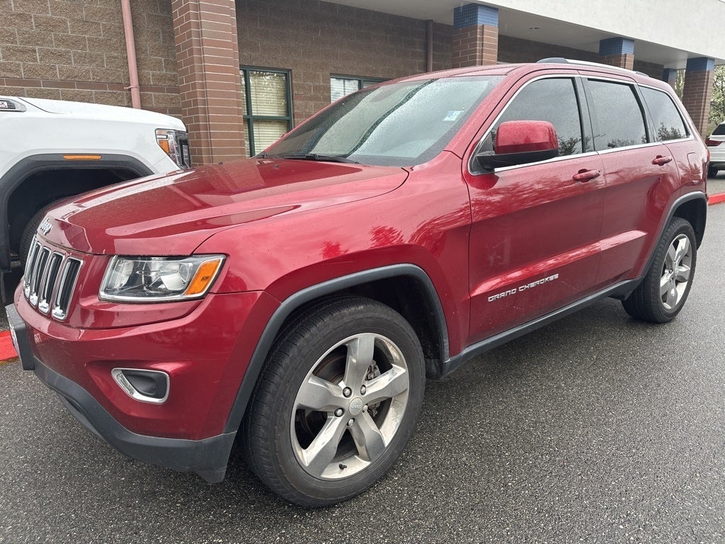 Used 2014 Jeep Grand Cherokee Laredo with VIN 1C4RJFAG0EC187202 for sale in Issaquah, WA